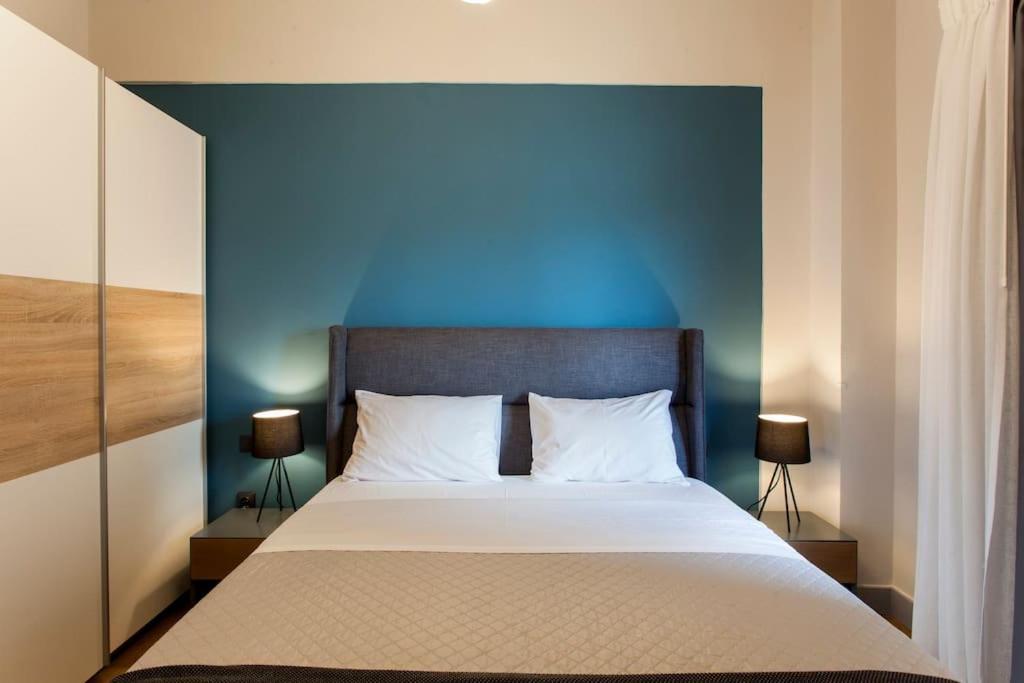 Minimal Loft Art With Sea View Over Heraklion Harbour Kültér fotó