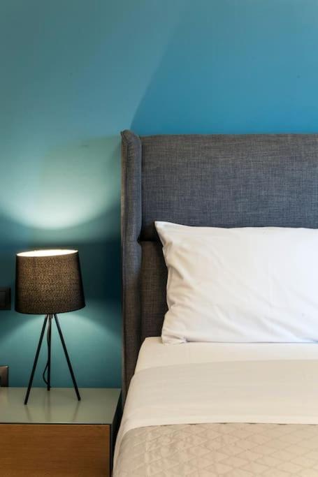 Minimal Loft Art With Sea View Over Heraklion Harbour Kültér fotó